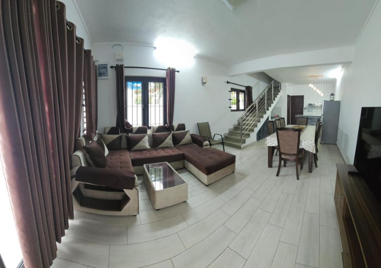 3 Bedroom Family Pool Villa Flic-En-Flac Beach ภายนอก รูปภาพ